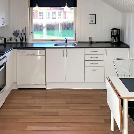 Hébergement de vacances Two-bedroom Holiday In Haderslev 4 *